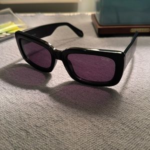 Black quay sunglassess